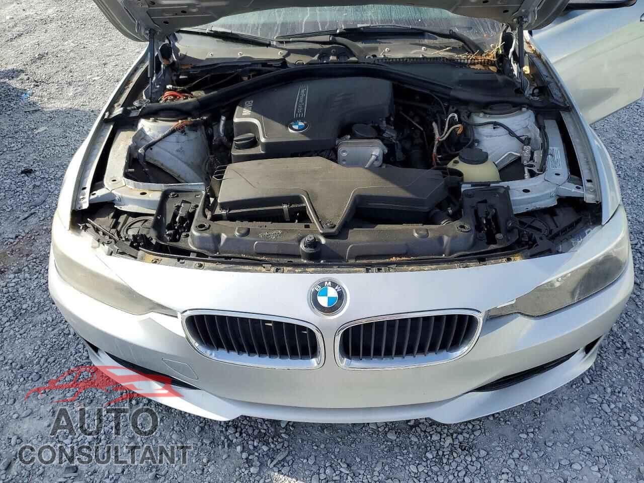 BMW 3 SERIES 2012 - WBA3A5G52CNP17433