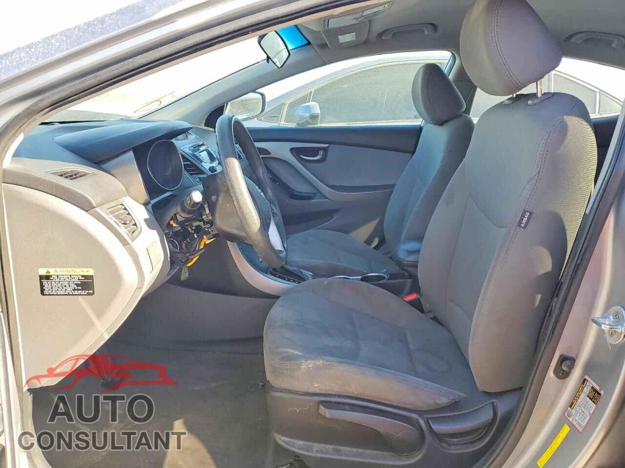 HYUNDAI ELANTRA 2015 - 5NPDH4AE3FH645412