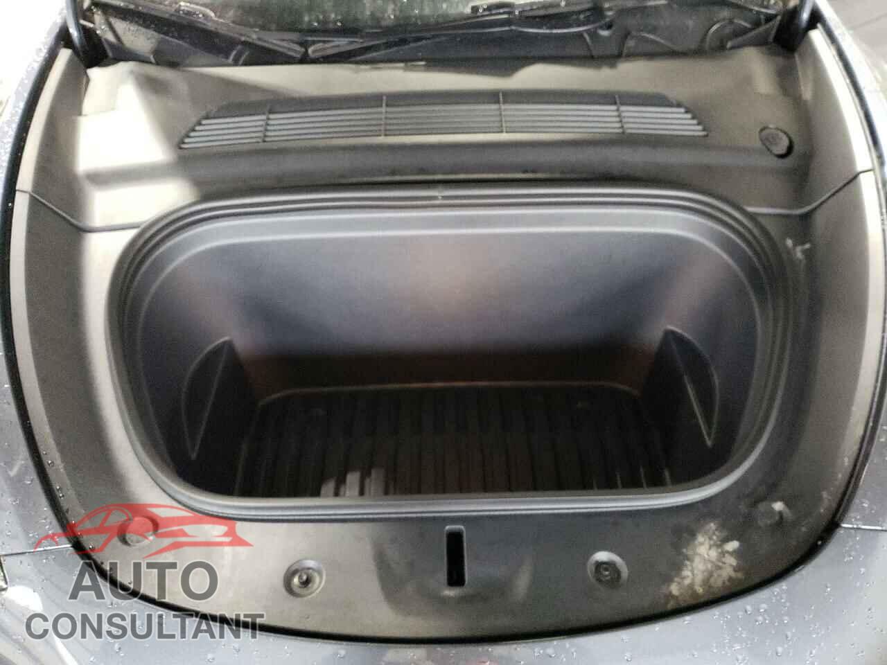 TESLA MODEL Y 2023 - 7SAYGDEE6PF698980