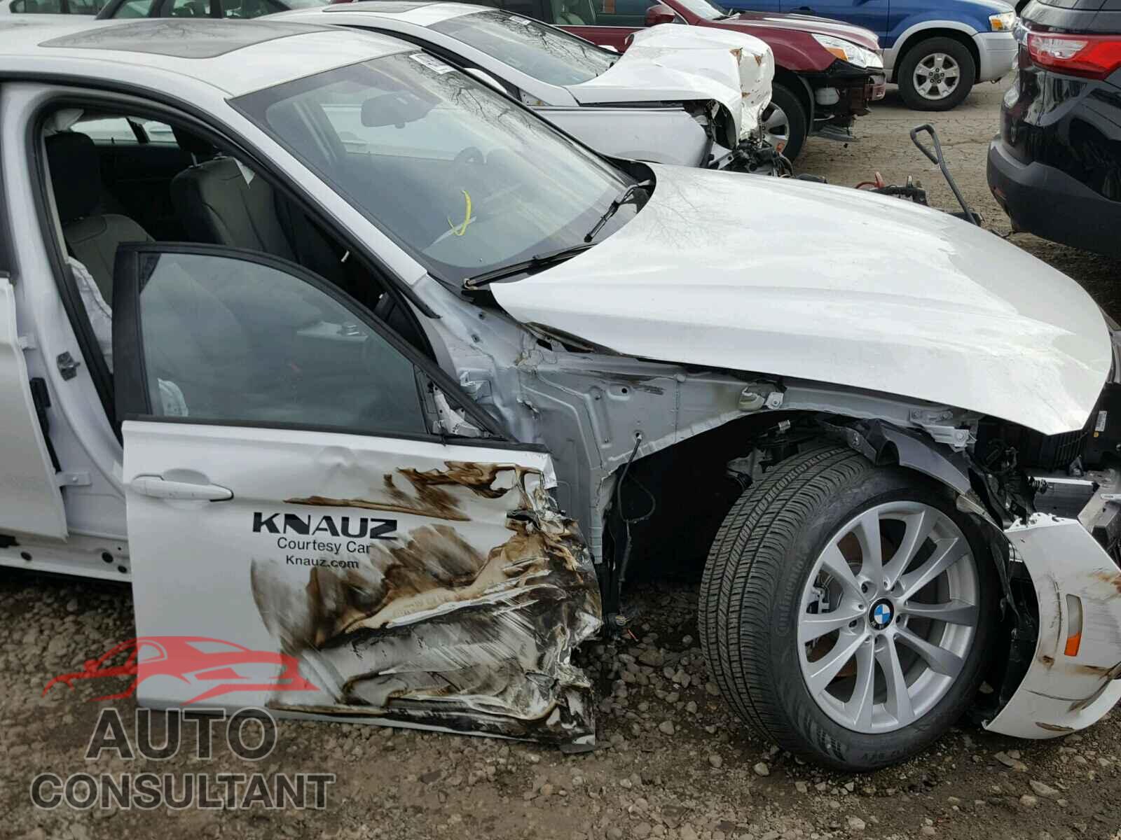 BMW 3 SERIES 2018 - WBA8A3C50JA494426