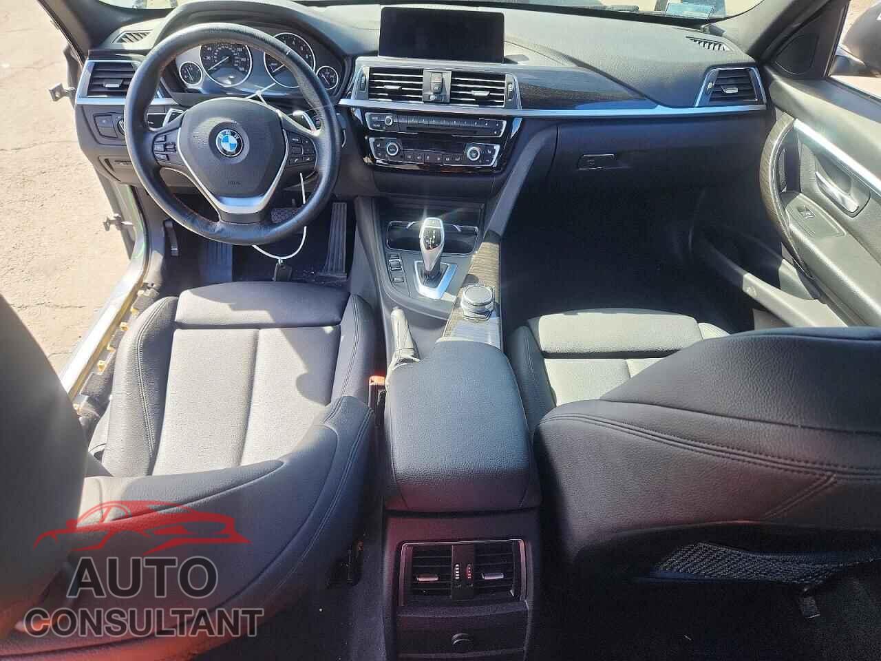 BMW 3 SERIES 2018 - WBA8D9G50JNU67093