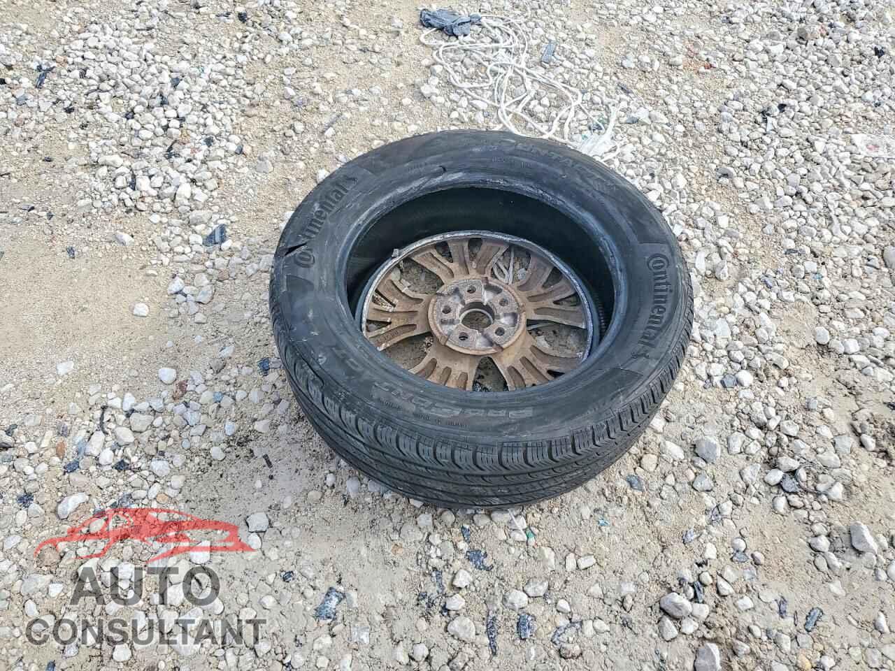 MITSUBISHI OUTLANDER 2017 - JA4AD2A37HZ008045