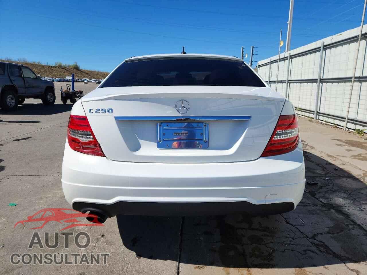 MERCEDES-BENZ C-CLASS 2014 - WDDGF4HB5EA963316