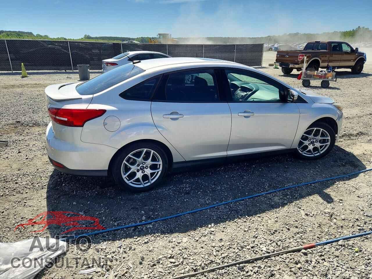FORD FOCUS 2015 - 1FADP3F24FL327859