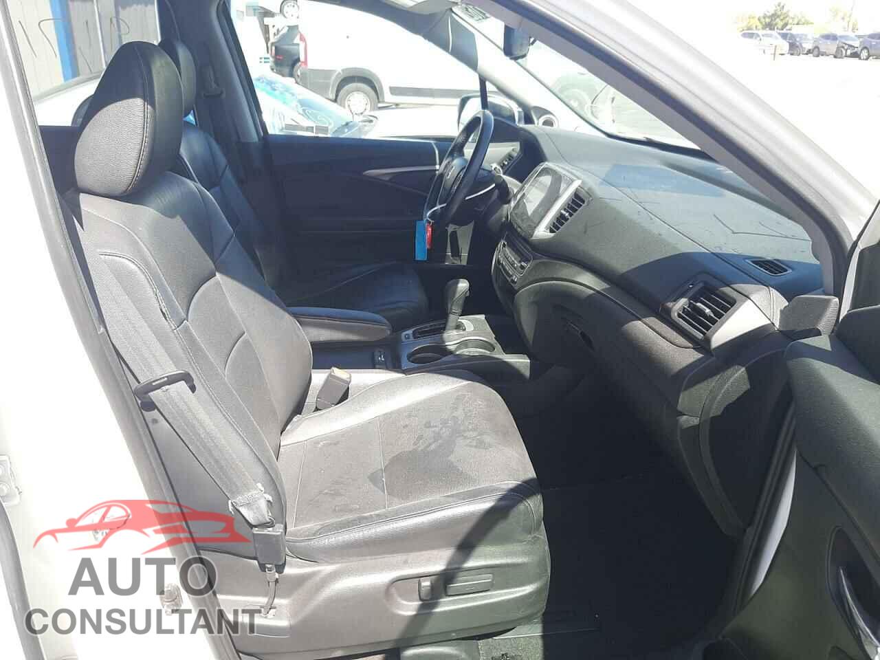 HONDA PILOT 2018 - 5FNYF6H59JB007729