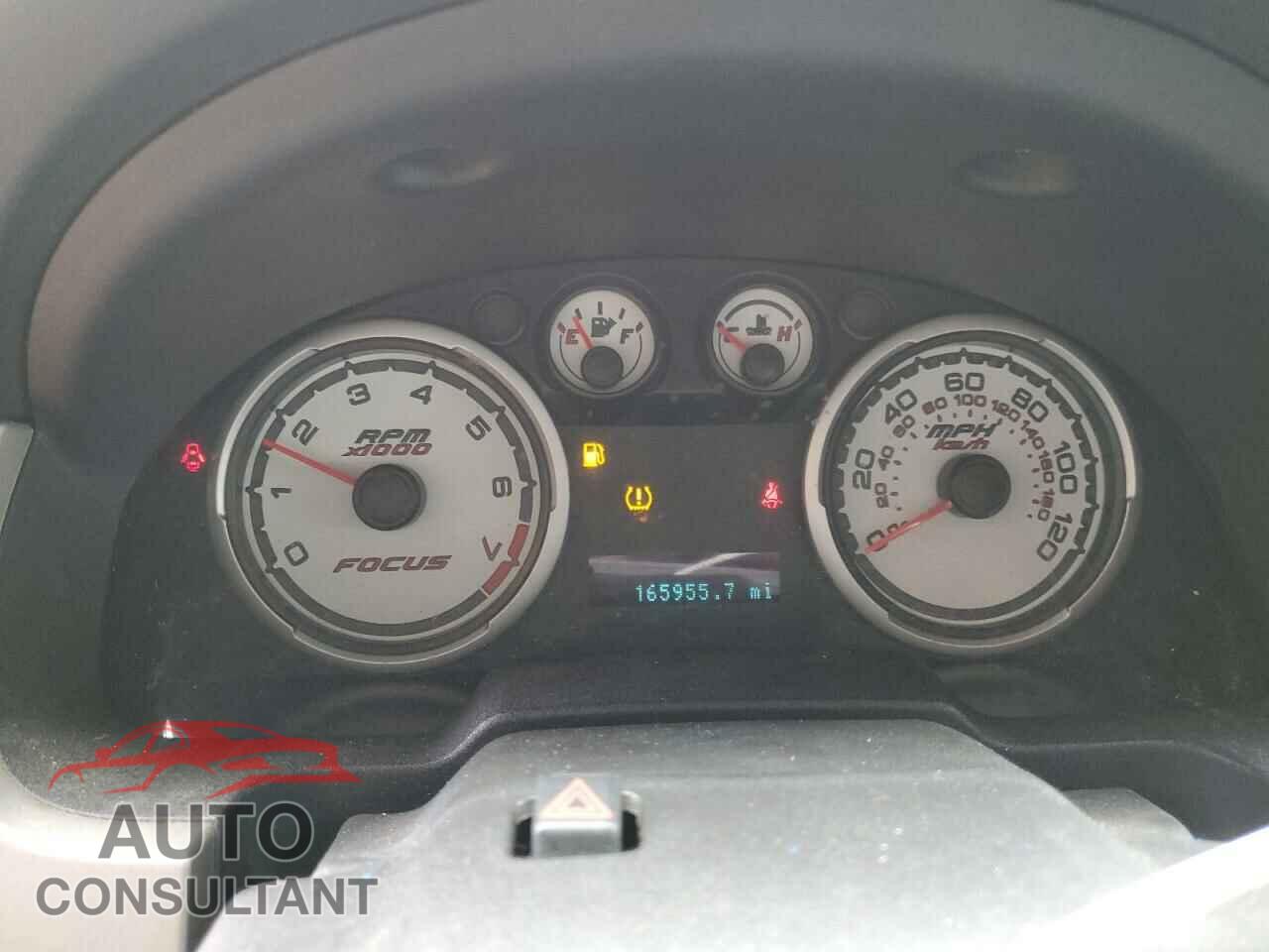 FORD FOCUS 2010 - 1FAHP3HN3AW208619