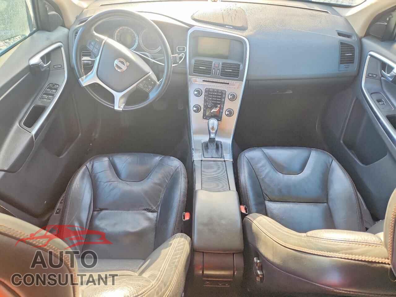 VOLVO XC60 2013 - YV4902DZ8D2431818
