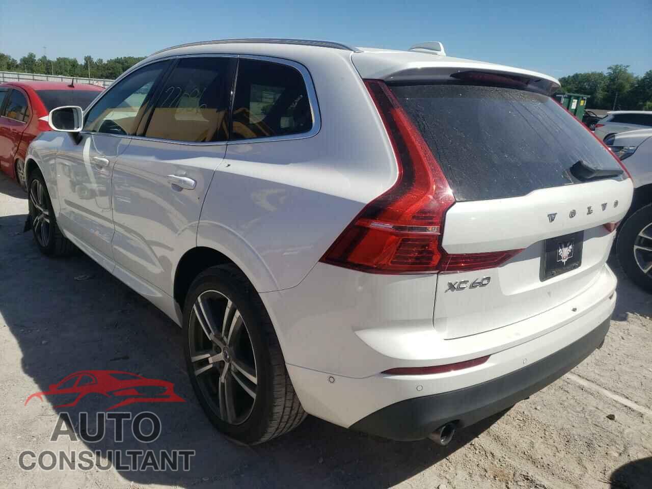 VOLVO XC60 2018 - LYV102RK5JB109949