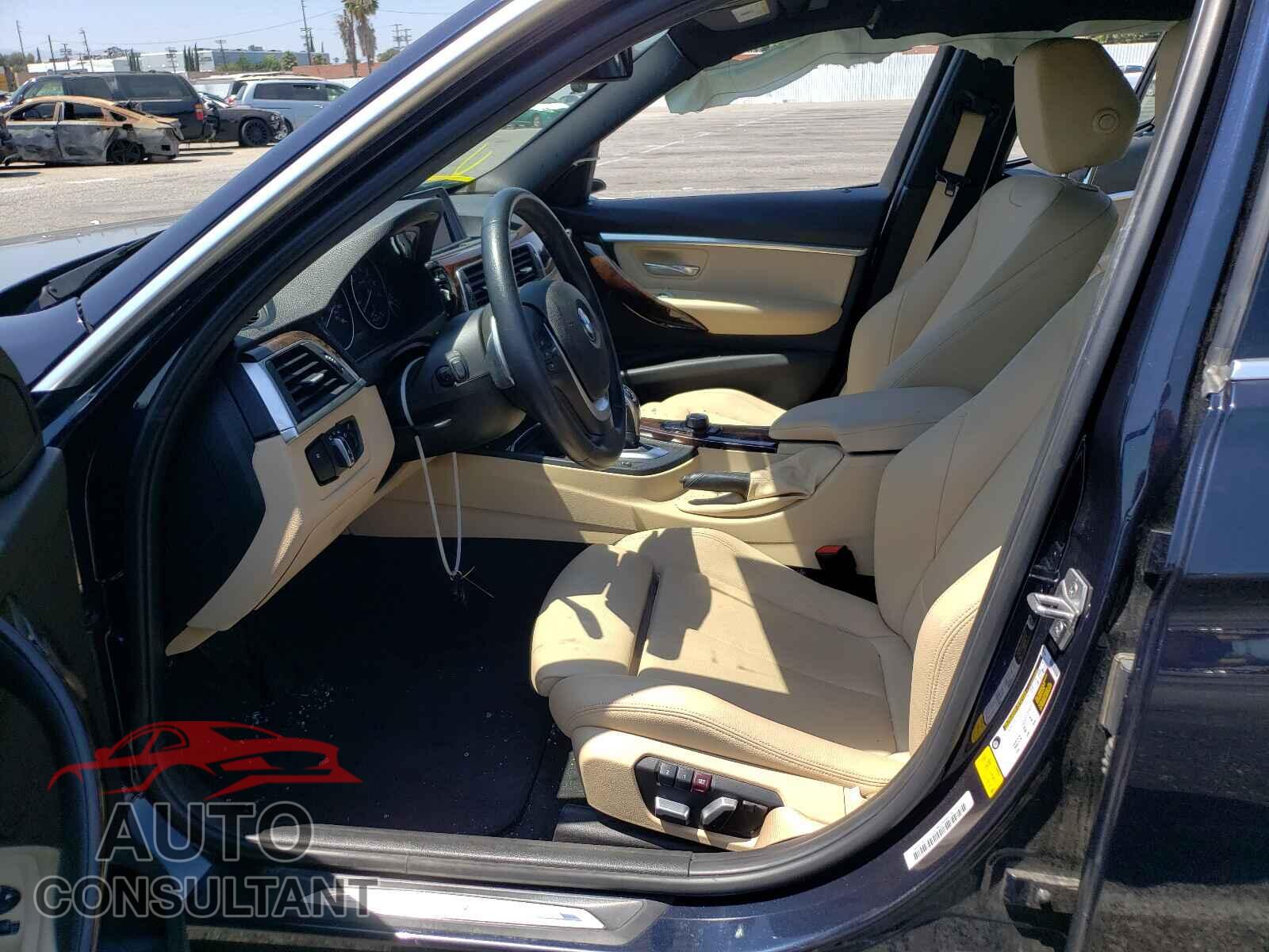 BMW 3 SERIES 2017 - WBA8B9G55HNU48488