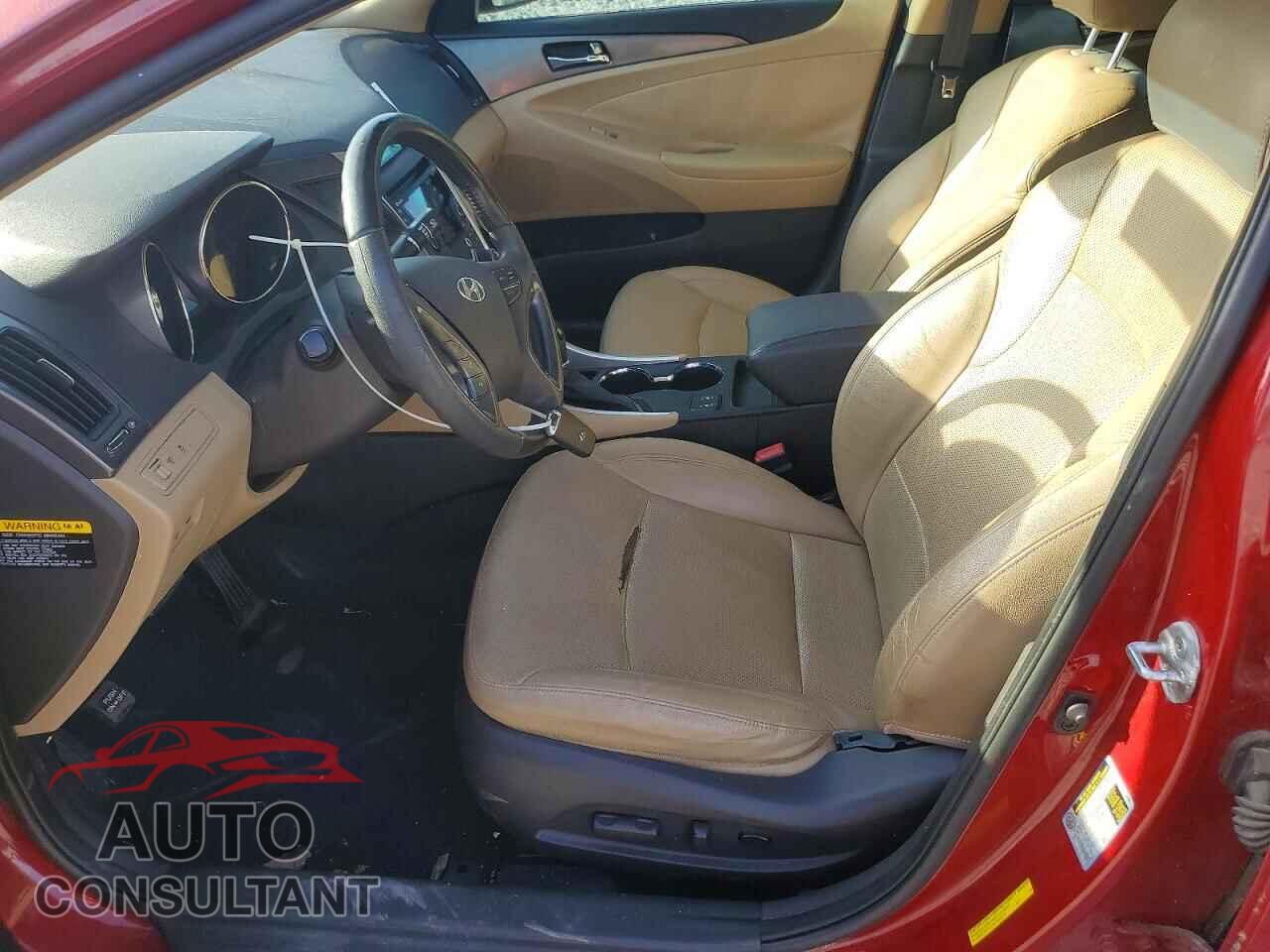 HYUNDAI SONATA 2012 - KMHEC4A49CA022241