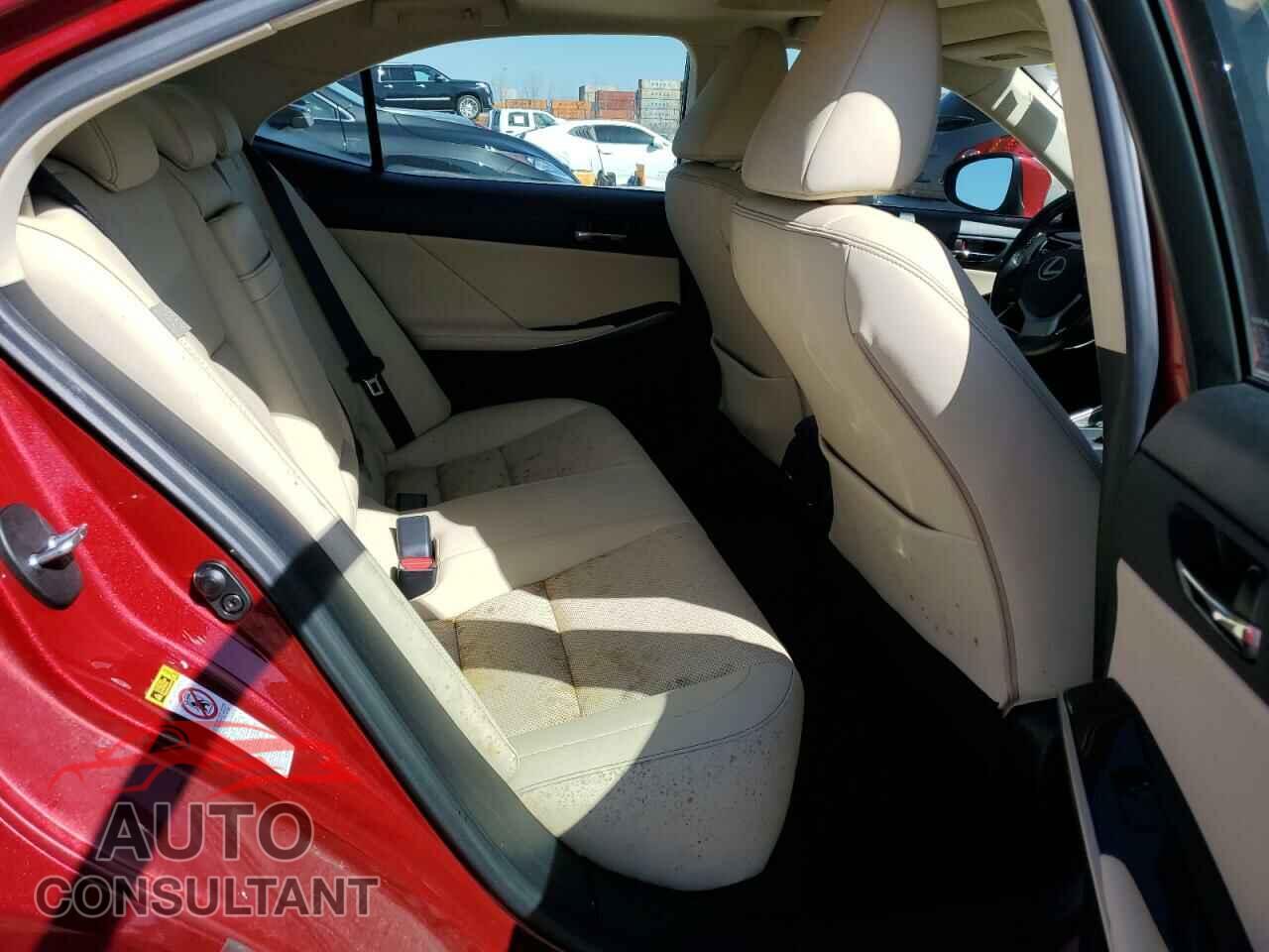 LEXUS IS 2015 - JTHBF1D20F5066440