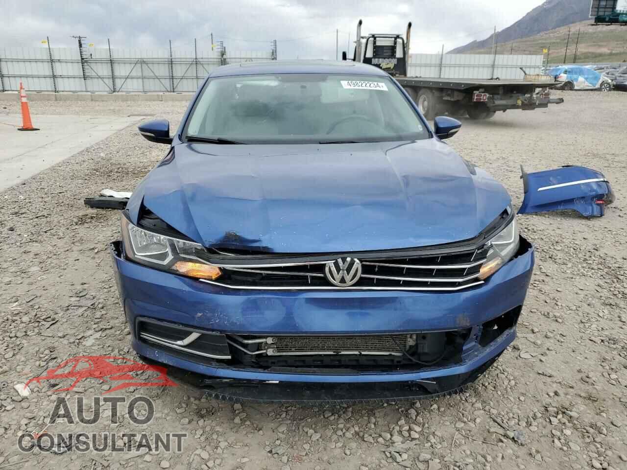 VOLKSWAGEN PASSAT 2017 - 1VWBT7A35HC054032