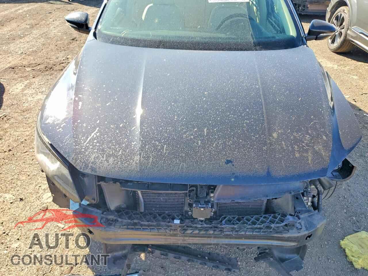 VOLKSWAGEN PASSAT 2018 - 1VWAA7A34JC039366