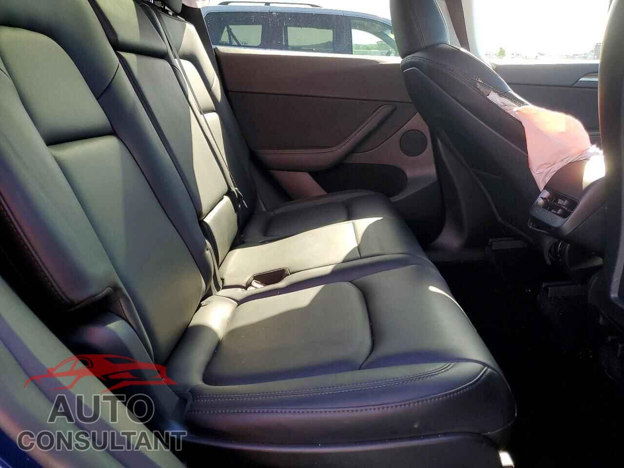 TESLA MODEL Y 2024 - 7SAYGAEE0RF006844