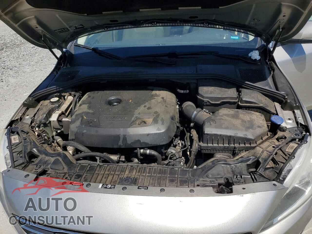 VOLVO S60 2015 - YV140MFK4F2367248