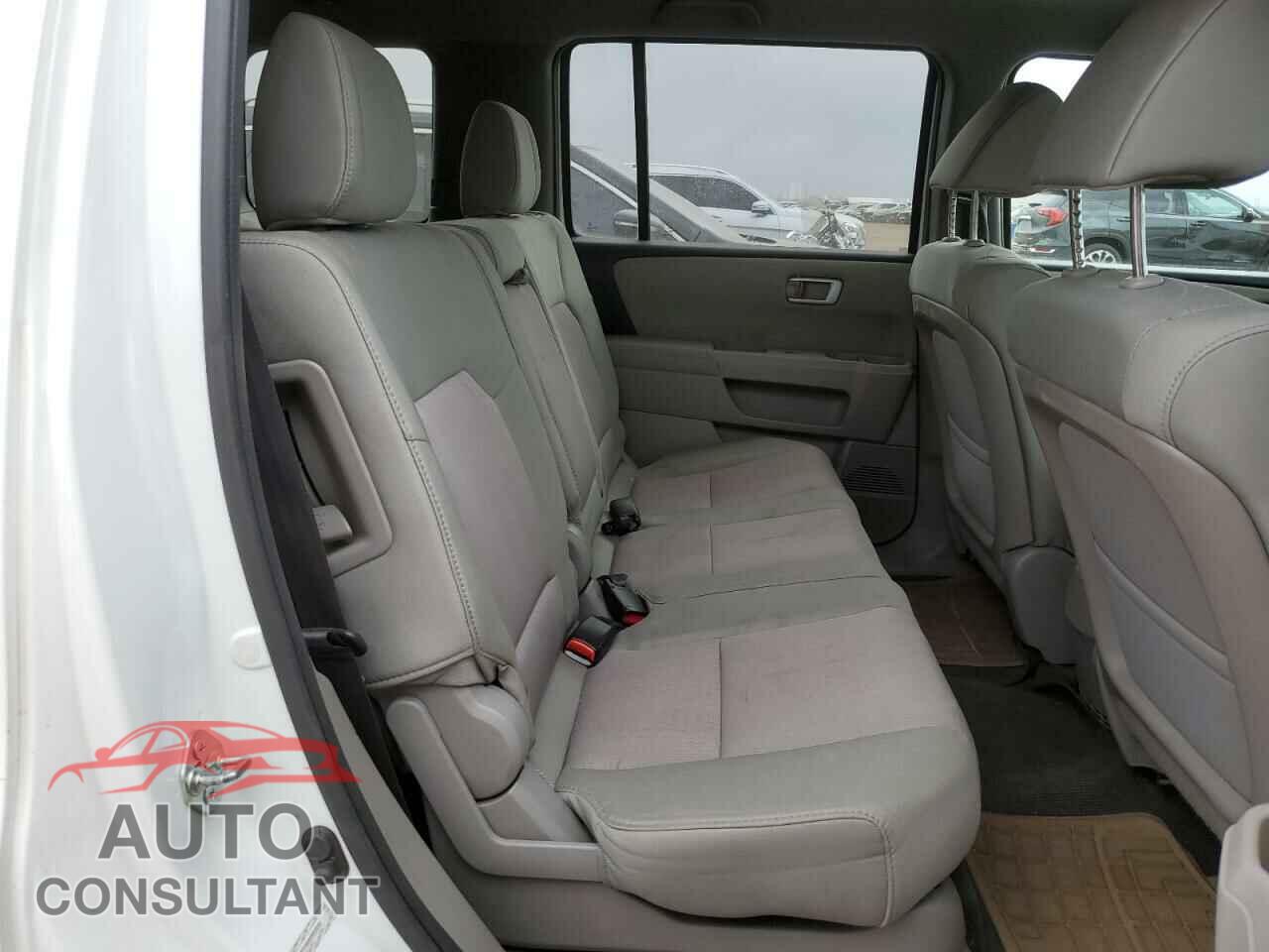 HONDA PILOT 2014 - 5FNYF4H49EB036245