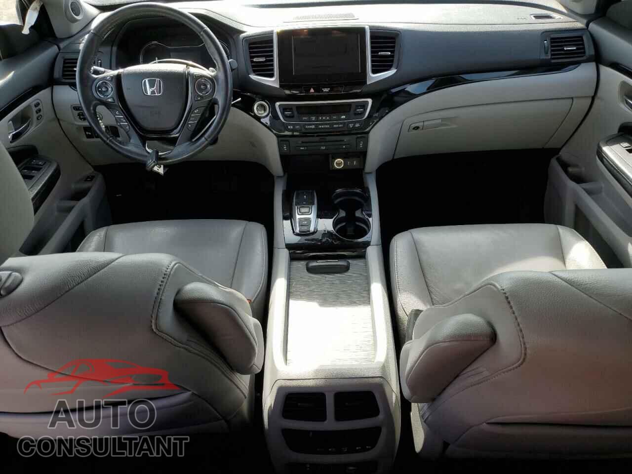 HONDA PILOT 2017 - 5FNYF6H90HB093140