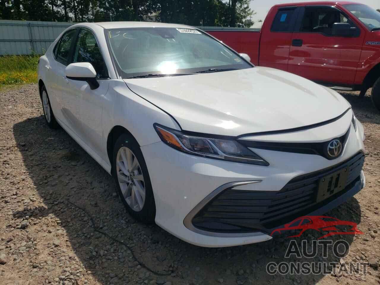 TOYOTA CAMRY 2022 - 4T1C11AK3NU633278