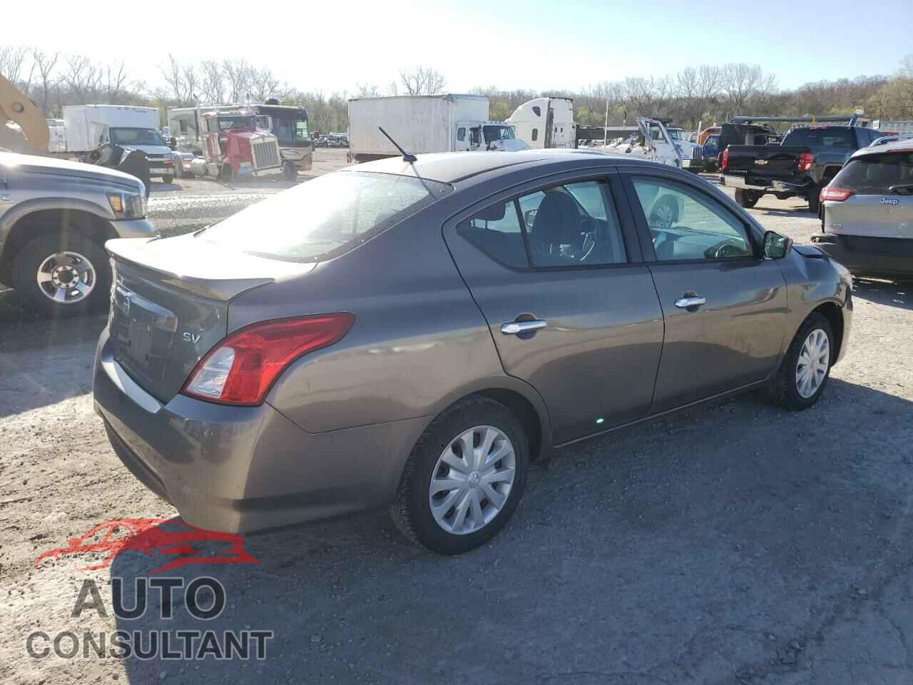 NISSAN VERSA 2017 - 3N1CN7APXHL801281