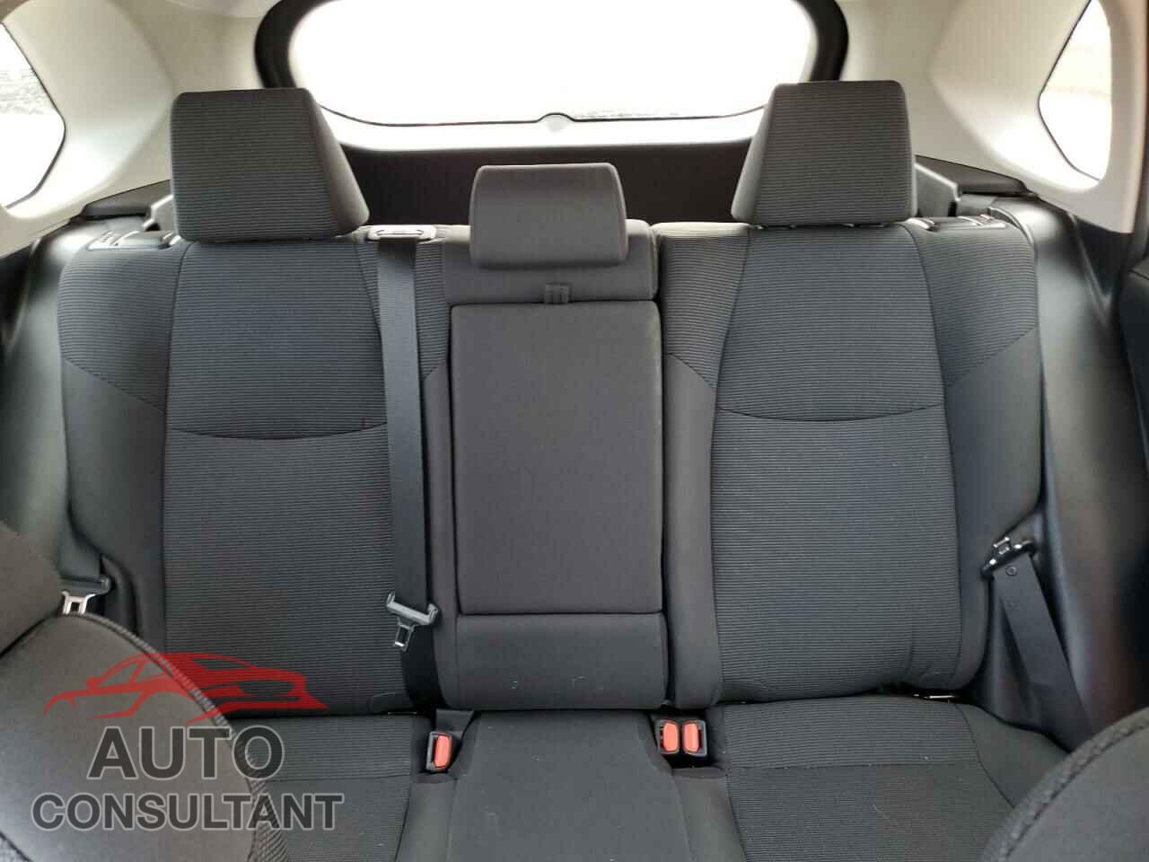 TOYOTA RAV4 2019 - 2T3H1RFV2KC026672