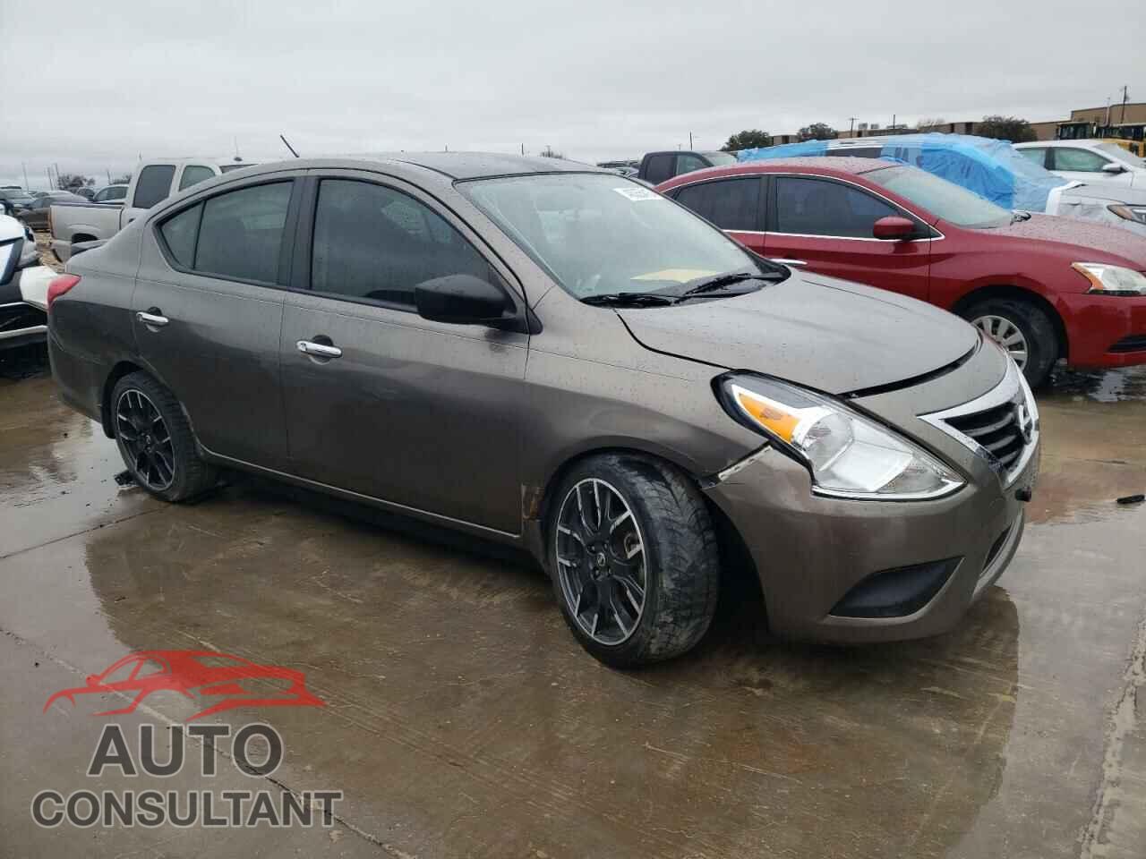 NISSAN VERSA 2017 - 3N1CN7AP4HL851027