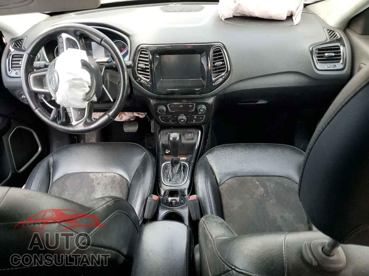 JEEP COMPASS 2020 - 3C4NJCBB5LT117907