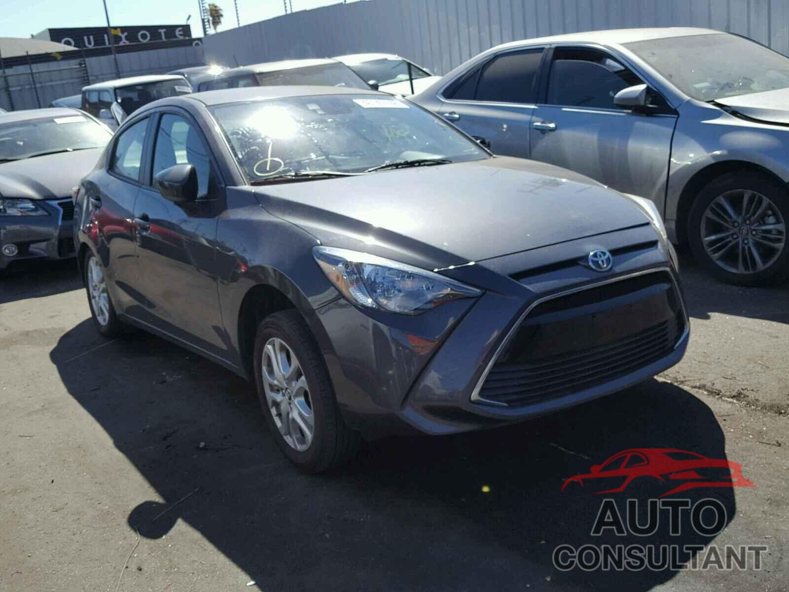TOYOTA YARIS 2017 - 3MYDLBYV3HY154385
