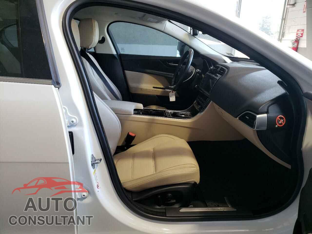 JAGUAR XE 2017 - SAJAE4BG6HA966965