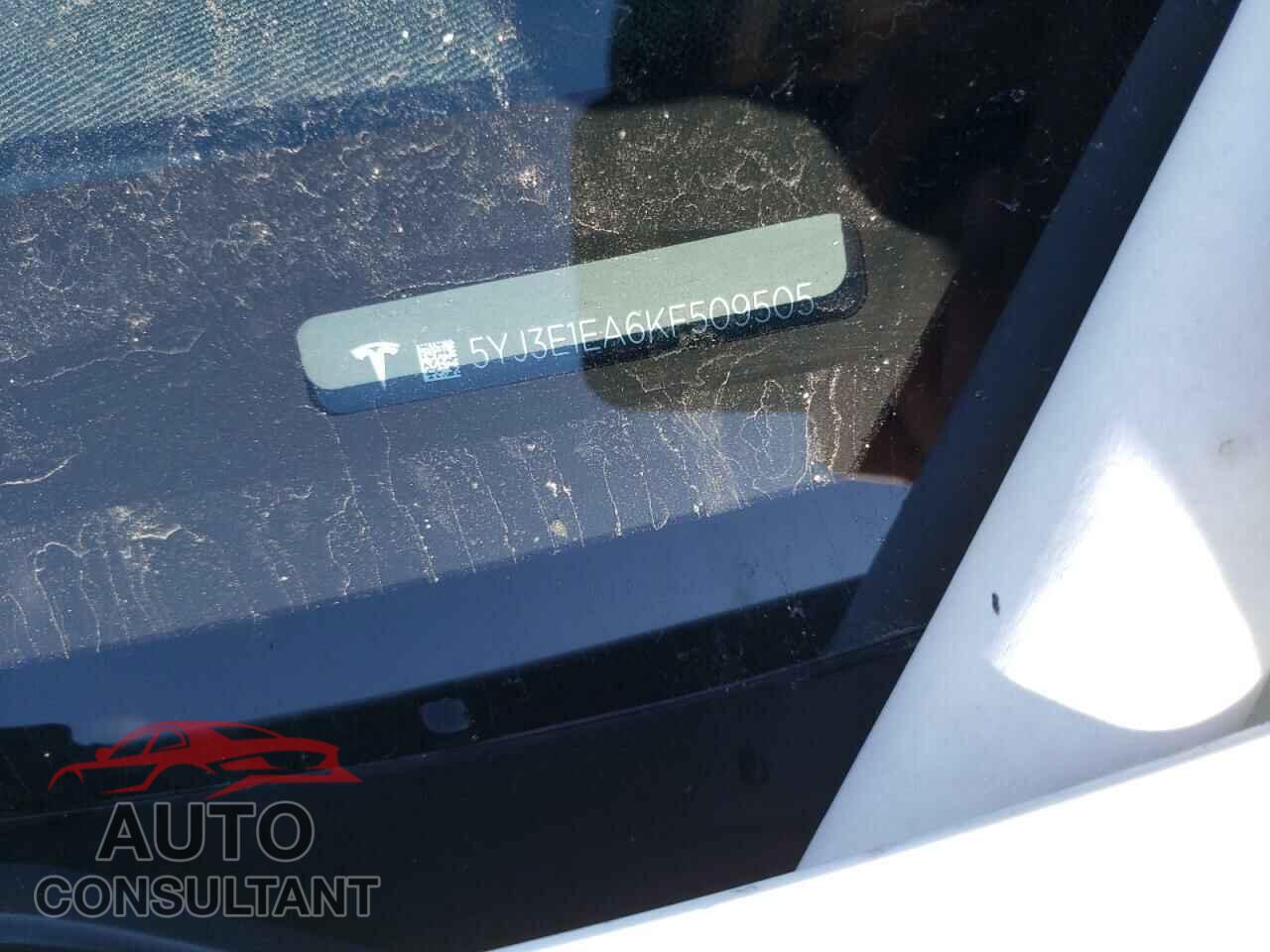 TESLA MODEL 3 2019 - 5YJ3E1EA6KF509505