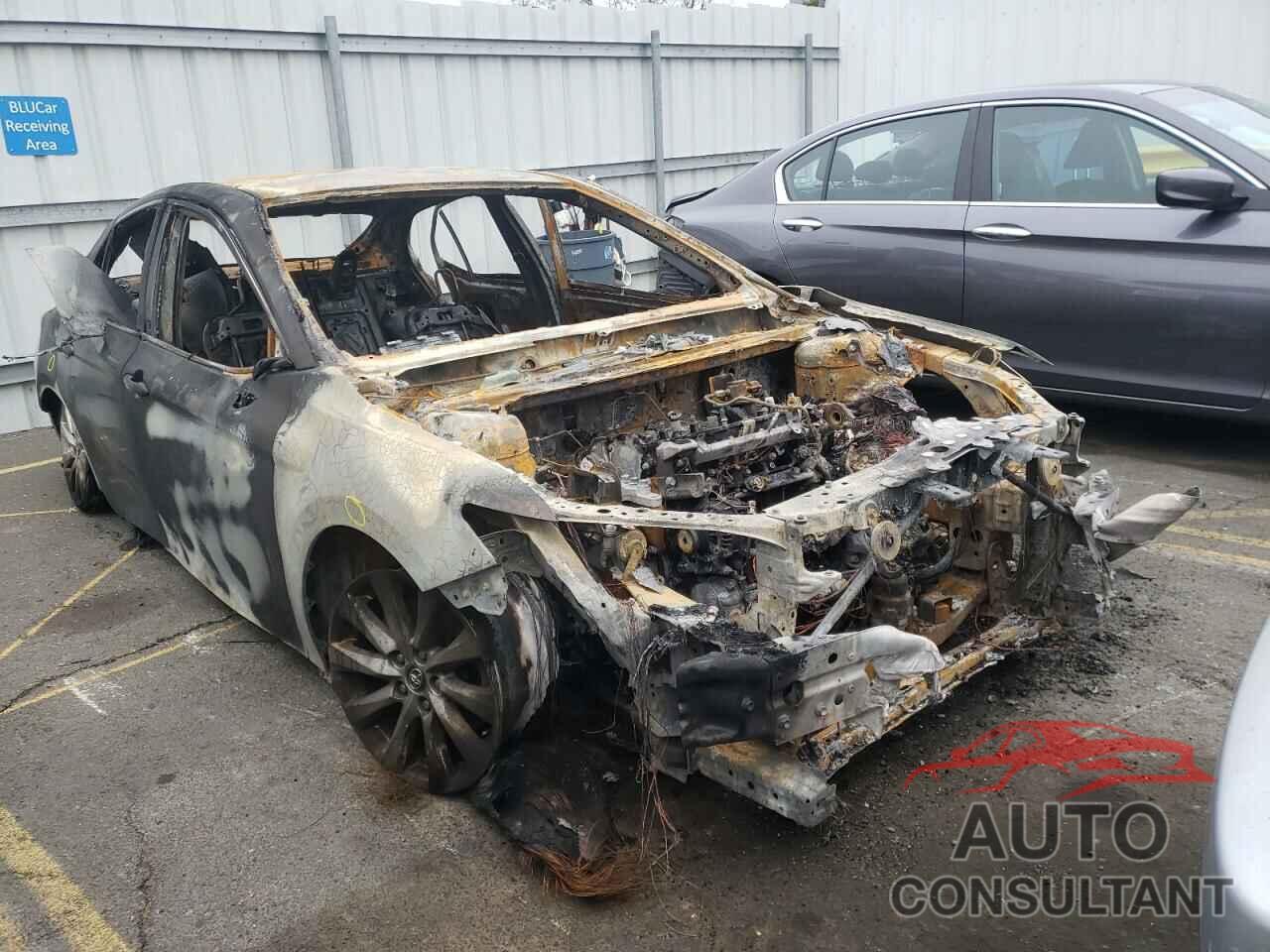 TOYOTA CAMRY 2019 - 4T1B11HK0KU237757