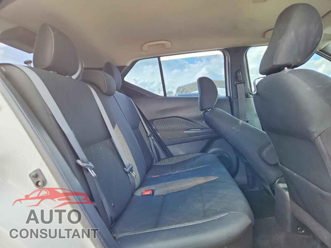 NISSAN KICKS 2019 - 3N1CP5CU3KL482055
