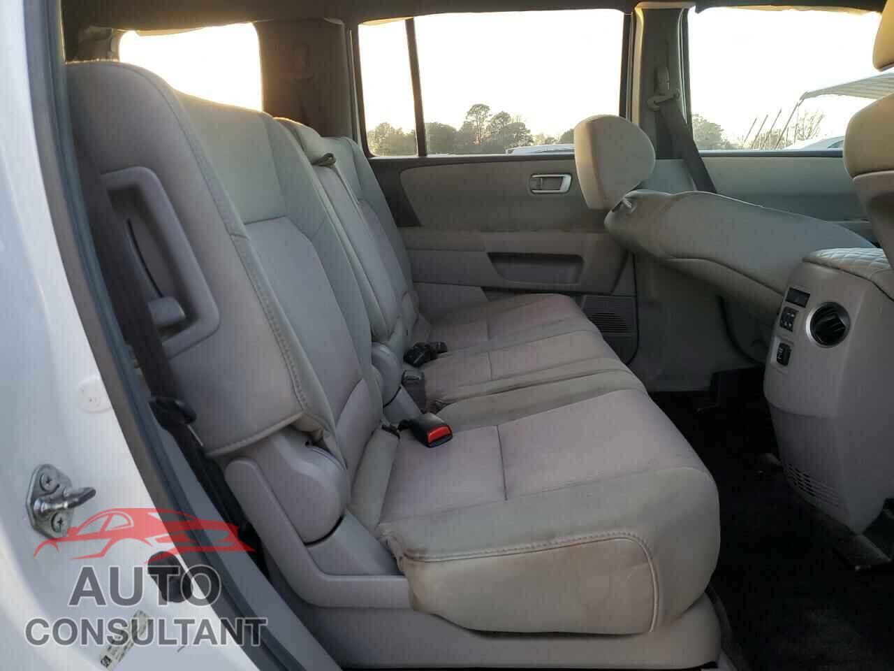 HONDA PILOT 2013 - 5FNYF3H41DB009324