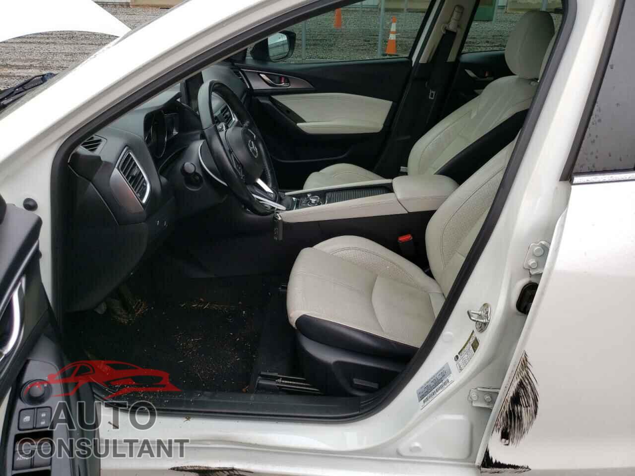 MAZDA 3 2017 - JM1BN1M37H1118461