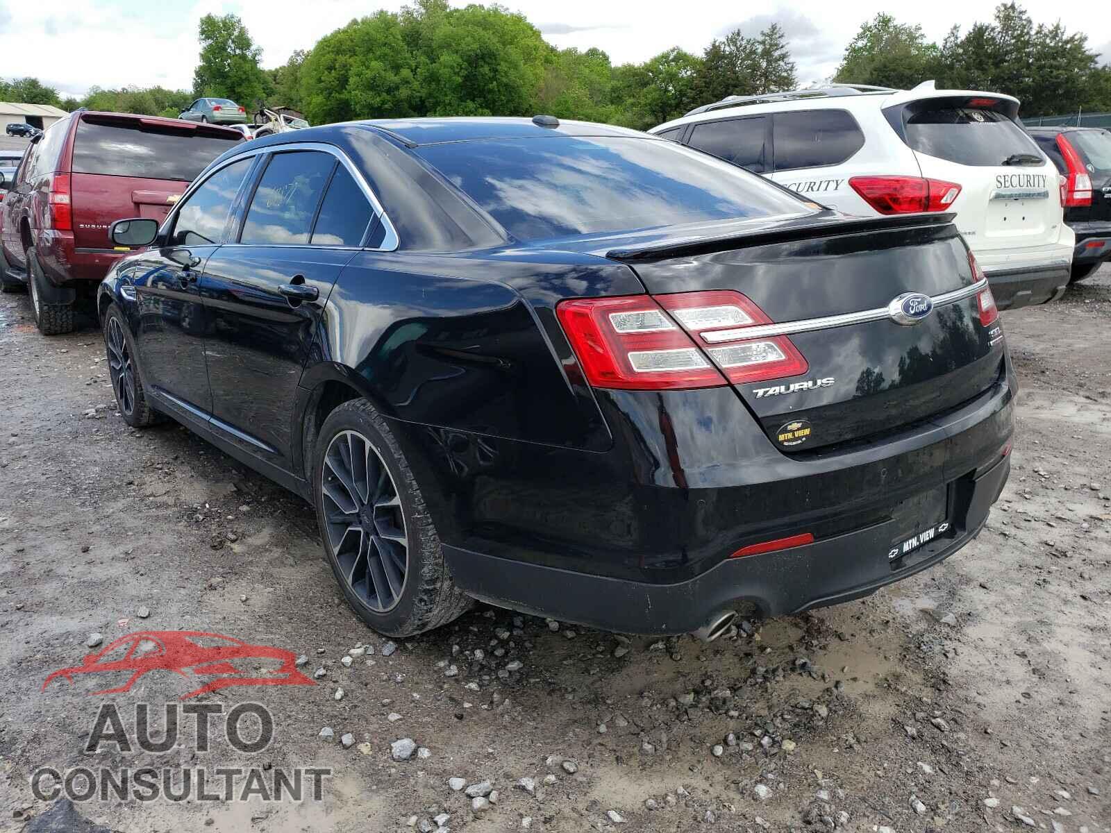 FORD TAURUS 2018 - 1FAHP2E8XJG105409