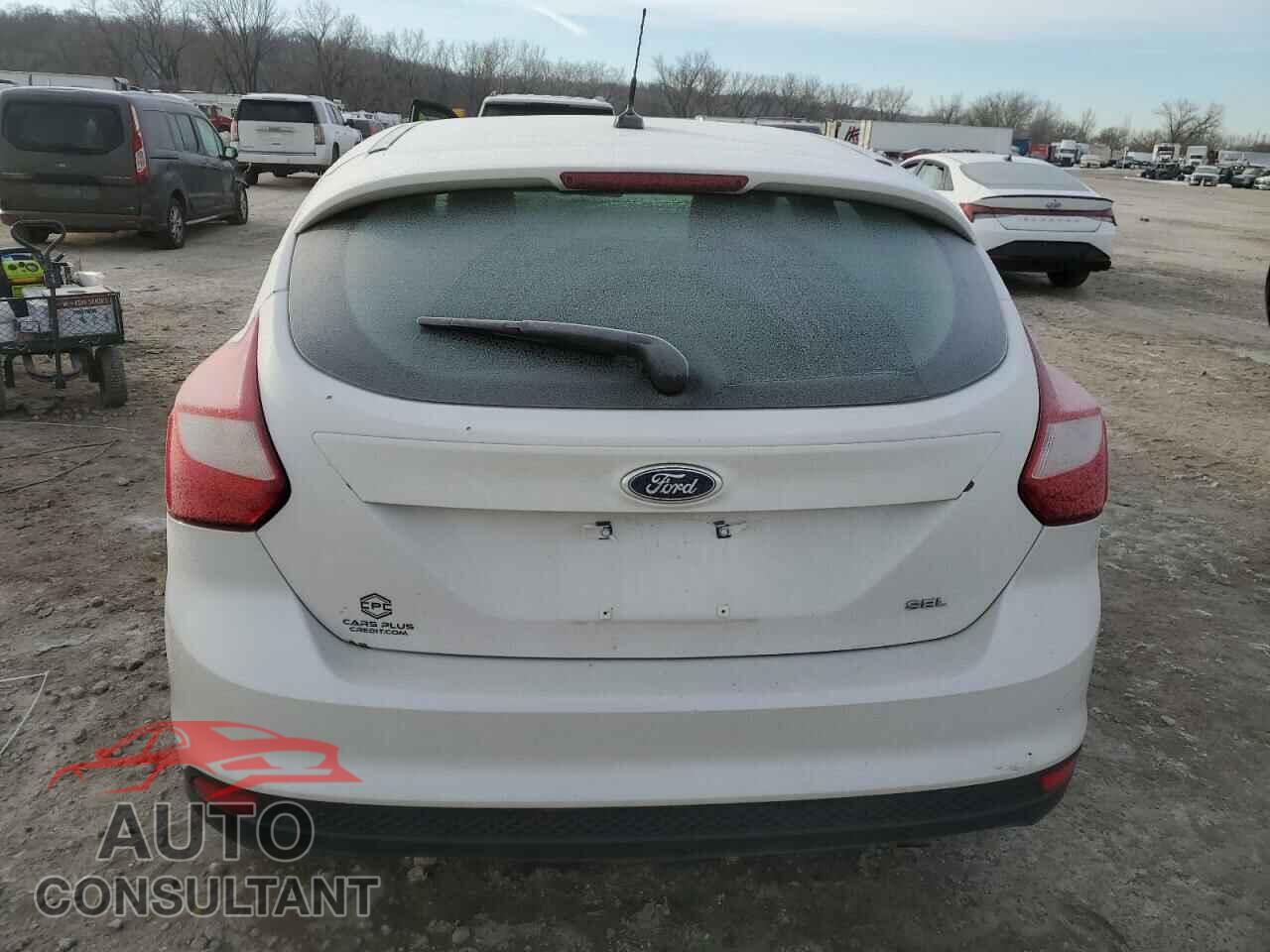 FORD FOCUS 2012 - 1FAHP3M26CL347188