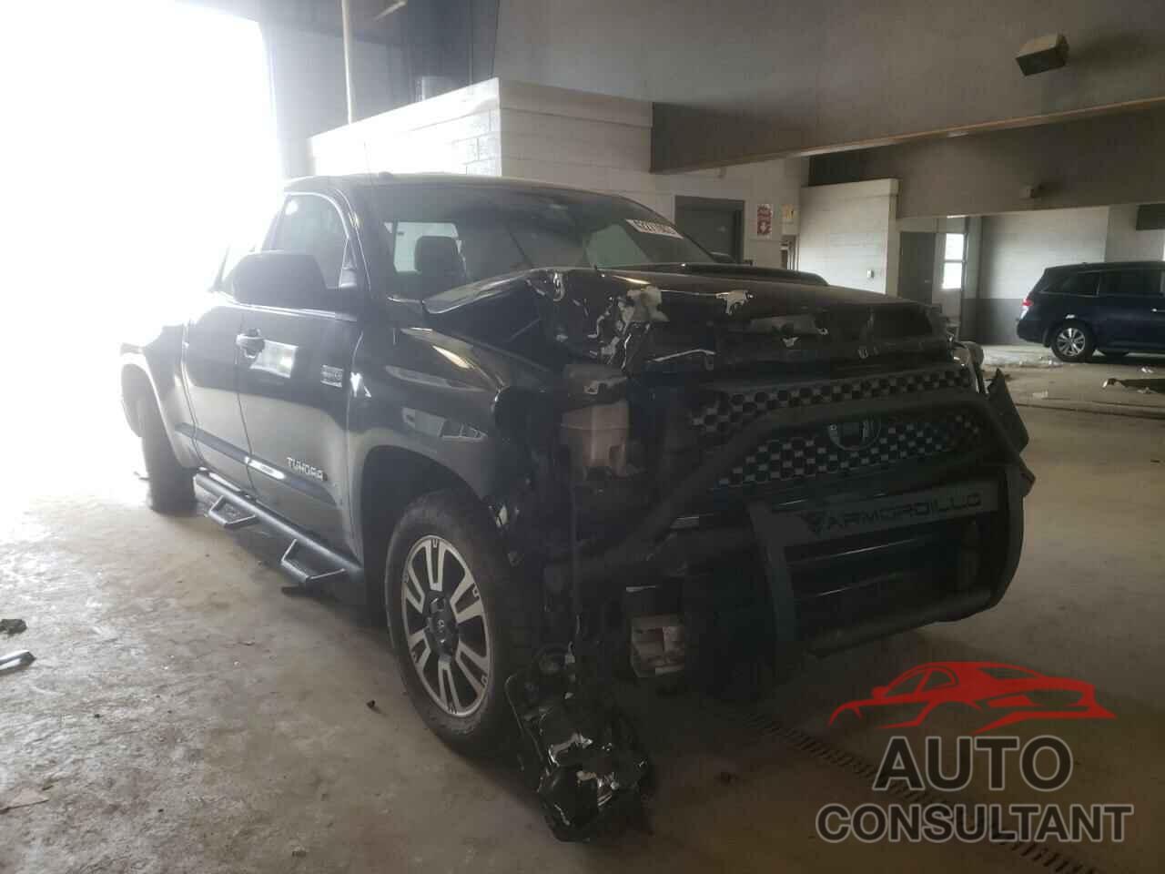 TOYOTA TUNDRA 2018 - 5TFUY5F13JX777238