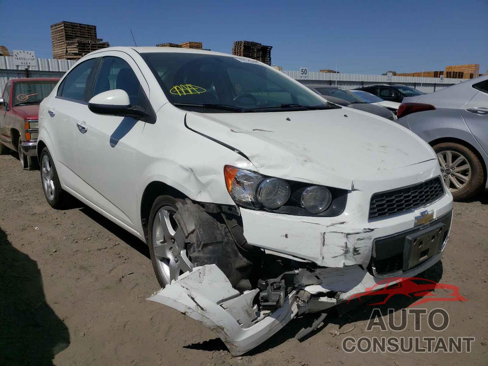 CHEVROLET SONIC 2016 - 1G1JE5SB9G4163405
