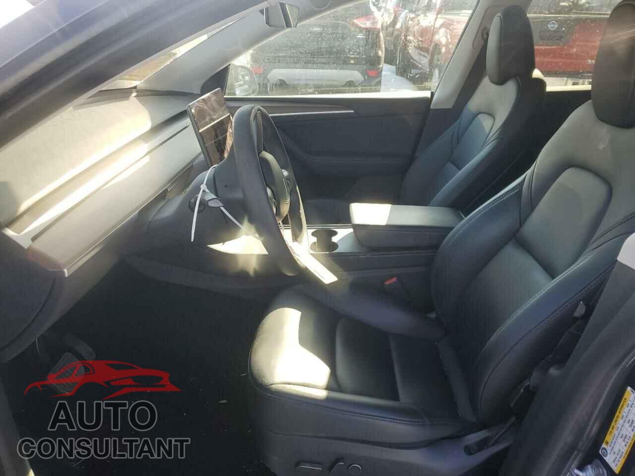 TESLA MODEL Y 2023 - 7SAYGAEE5PF770850