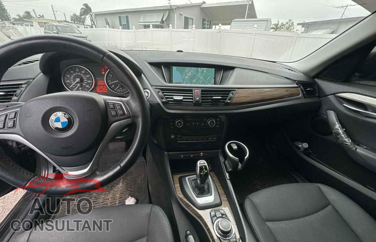 BMW X1 2015 - WBAVM1C56FVW58082