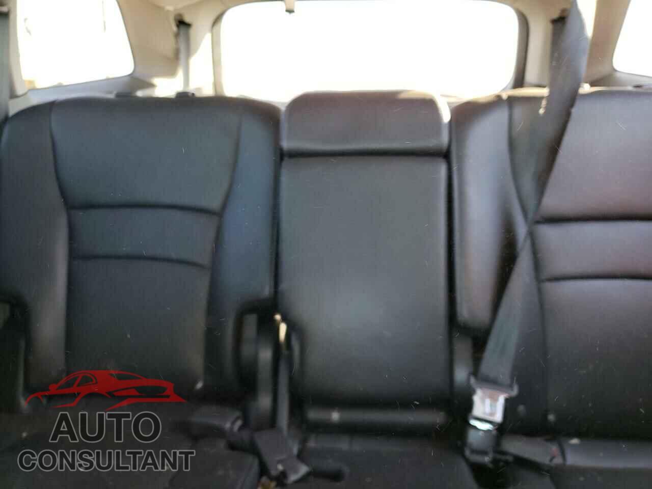HONDA PILOT 2017 - 5FNYF6H58HB038108