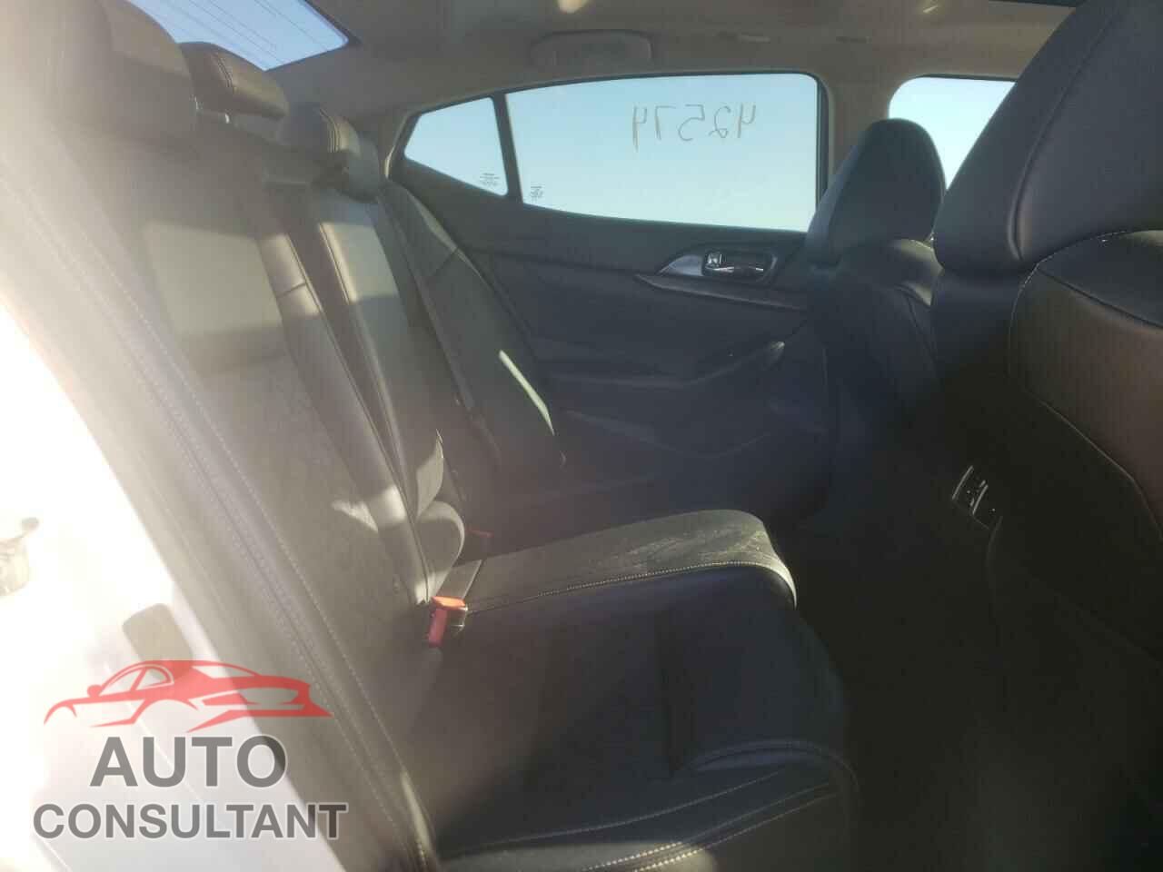 NISSAN MAXIMA 2017 - 1N4AA6AP1HC398173