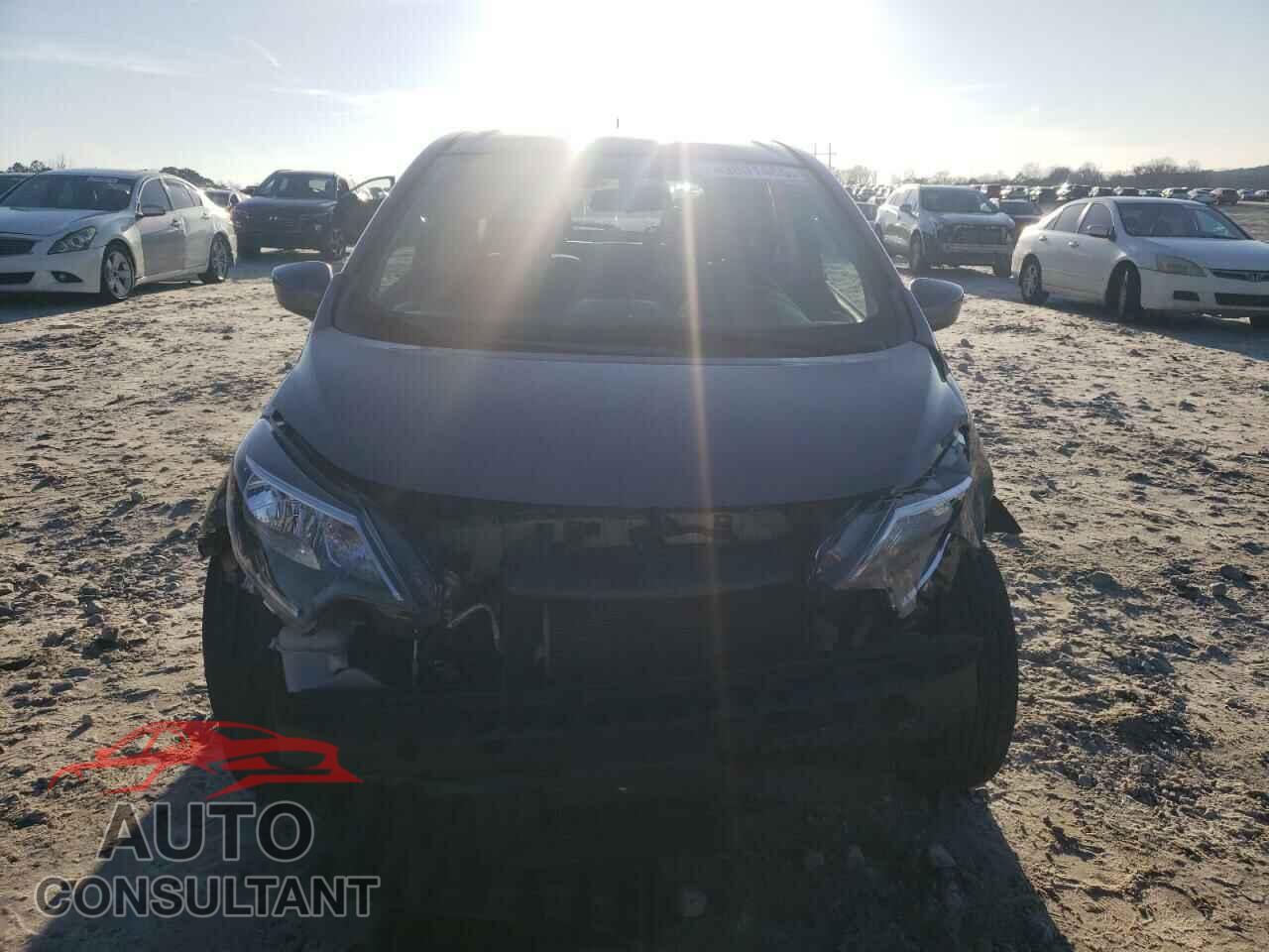 NISSAN VERSA 2018 - 3N1CE2CP4JL358955