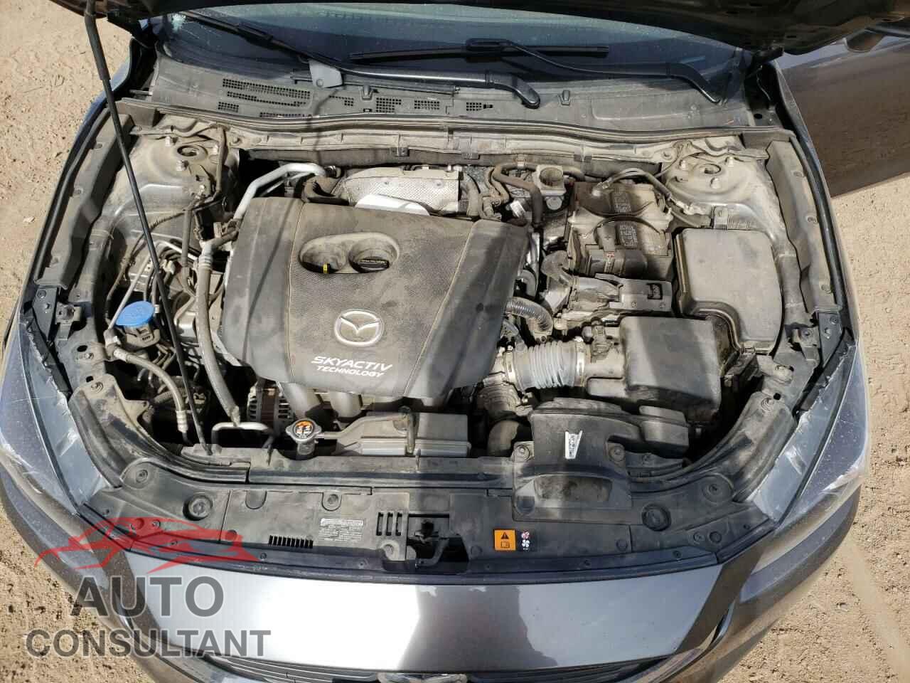 MAZDA 3 2018 - 3MZBN1V30JM210502