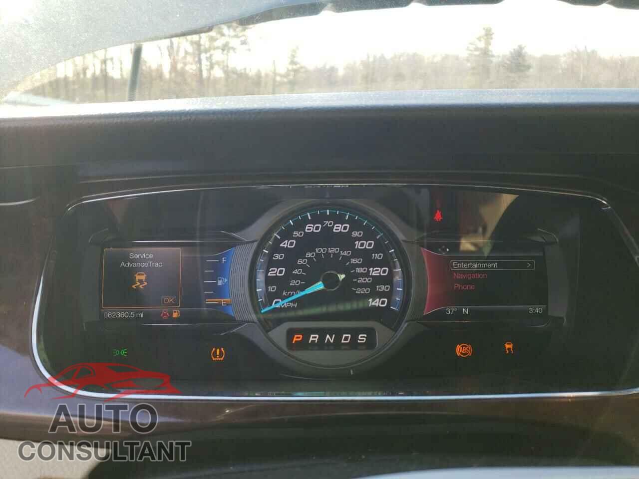 FORD TAURUS 2017 - 1FAHP2F8XHG145112