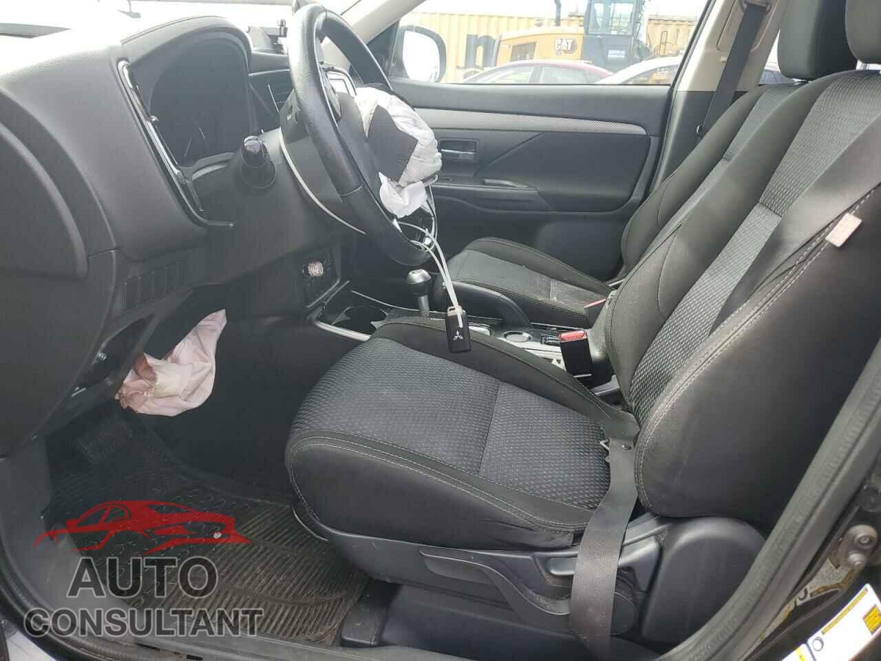 MITSUBISHI OUTLANDER 2017 - JA4AD3A36HZ002128