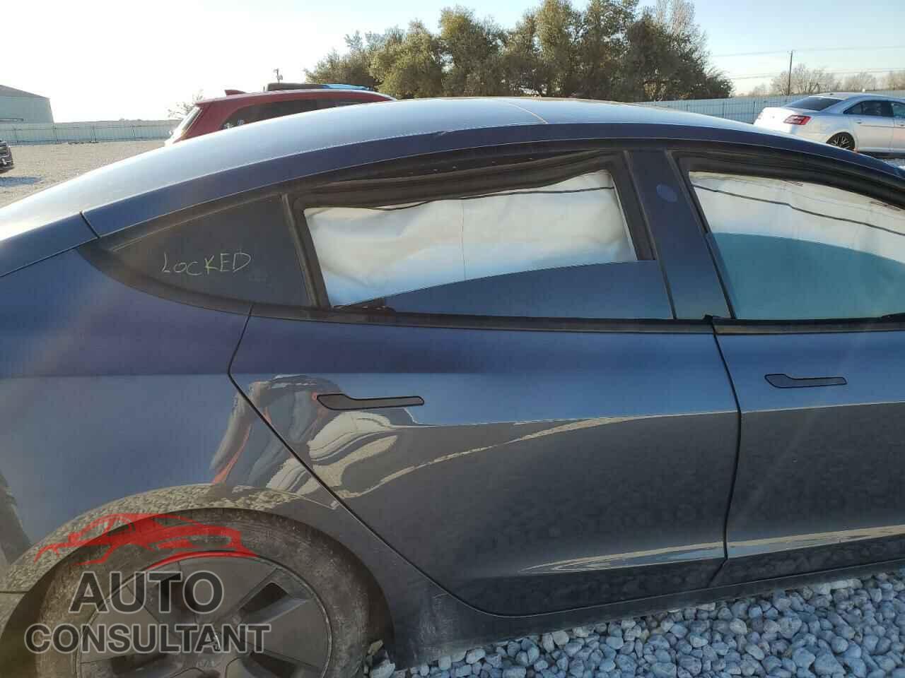 TESLA MODEL 3 2023 - 5YJ3E1EA7PF668587