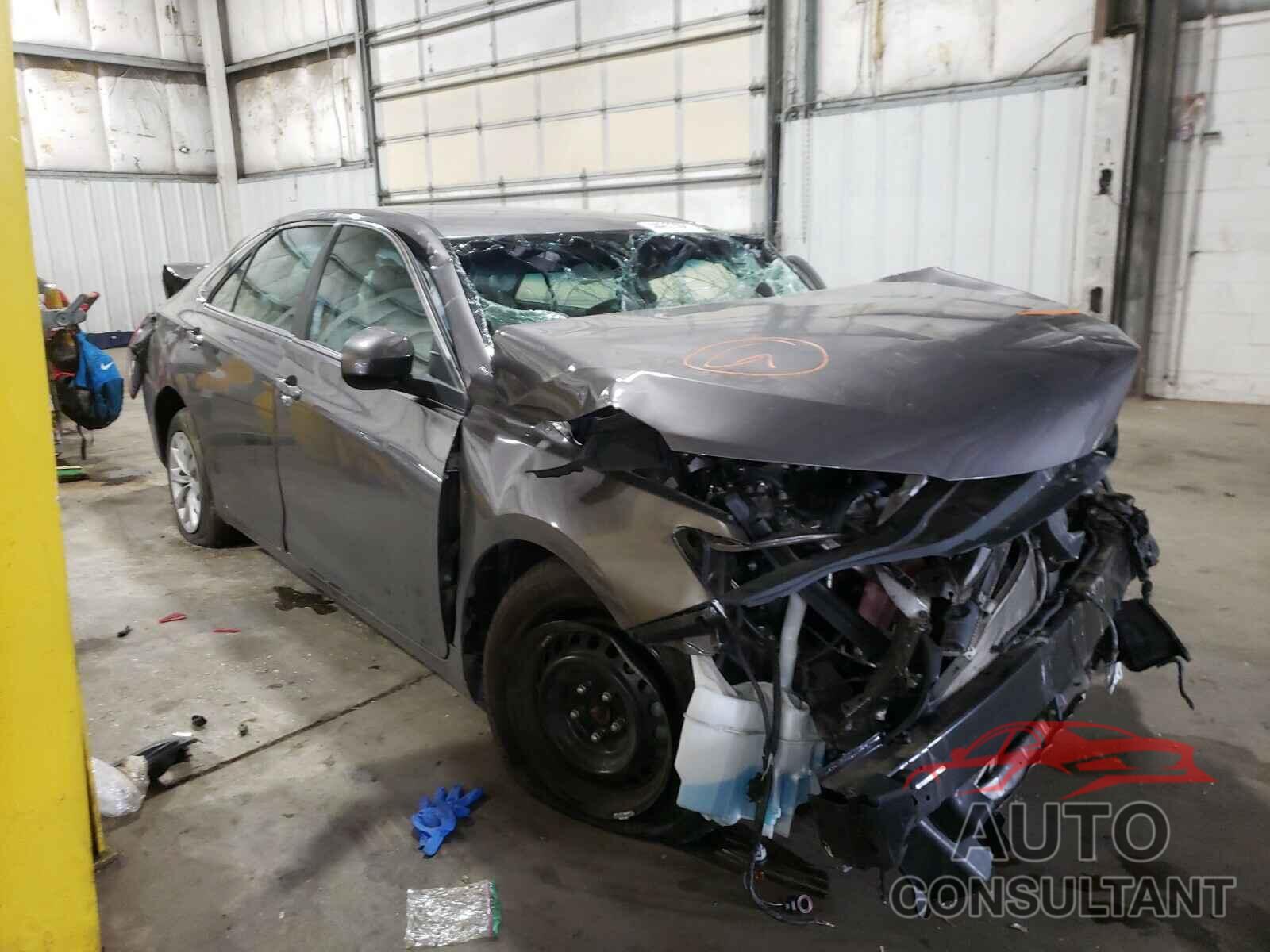 TOYOTA CAMRY 2016 - 4T4BF1FK3GR557365