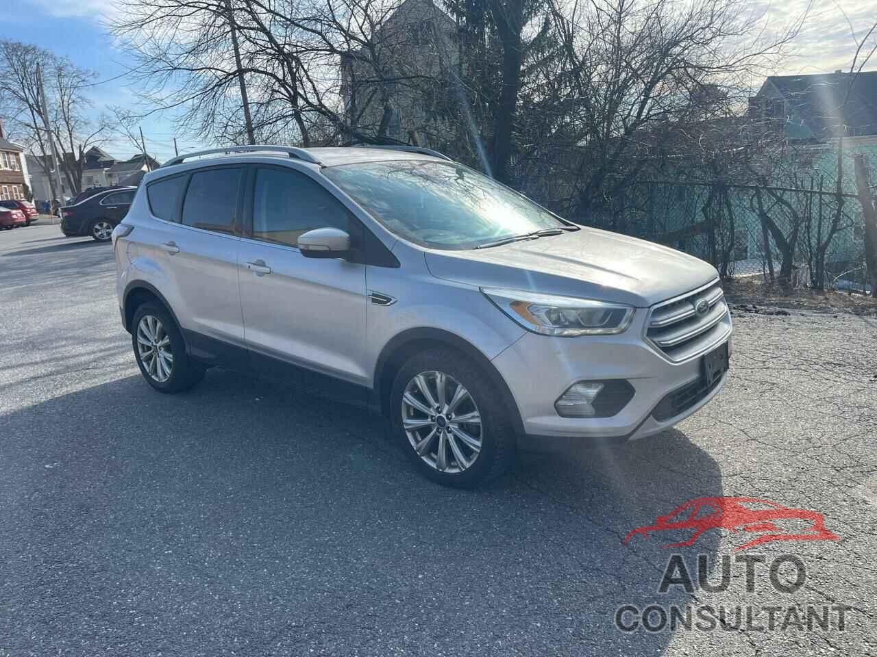 FORD ESCAPE 2017 - 1FMCU9J97HUB30800