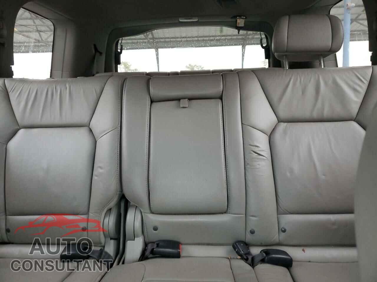 HONDA PILOT 2011 - 5FNYF3H52BB029085
