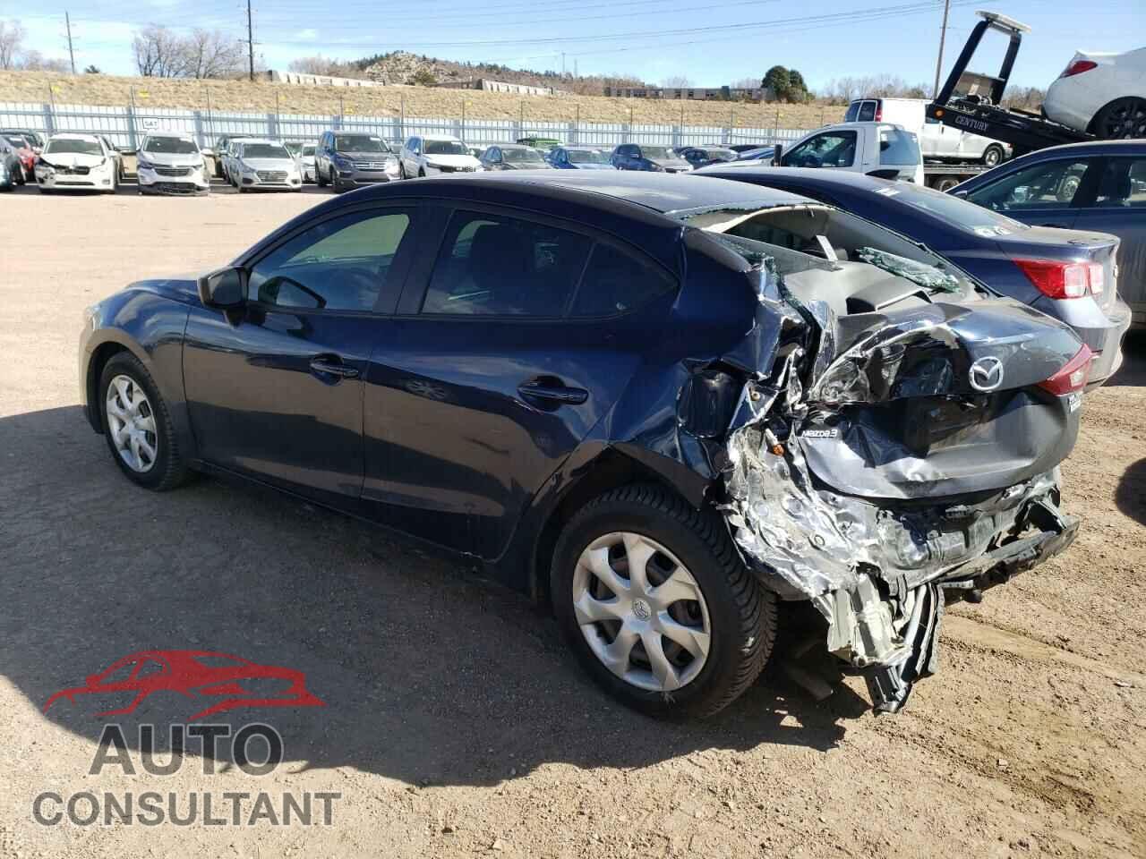 MAZDA 3 2018 - 3MZBN1U76JM230435